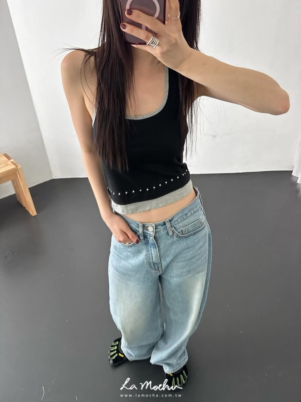 掛脖滾邊鉚釘拼色背心(闆娘.花花清單)